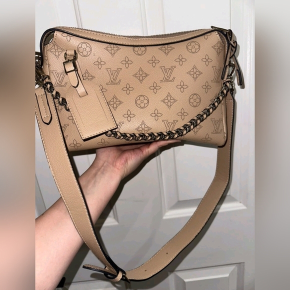 Beige Fashion Bag - Picture 3 of 3